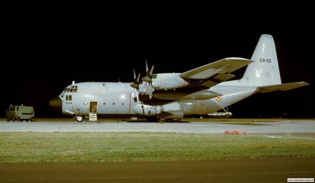 When the F-16's from Twenthe were deployed to Villafranca and later Amendola, freuquent visits were made my Belgian Hercules aircraft. Together with the Dutch transport fleet they supported the Belgian/Dutch F-16 deployments.