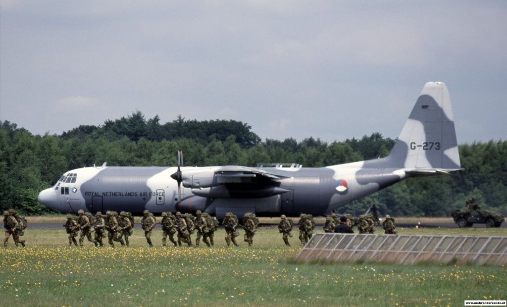 Members of the Airmobile Brigade are being dropped off by a Hercules during the 2003 Open House.