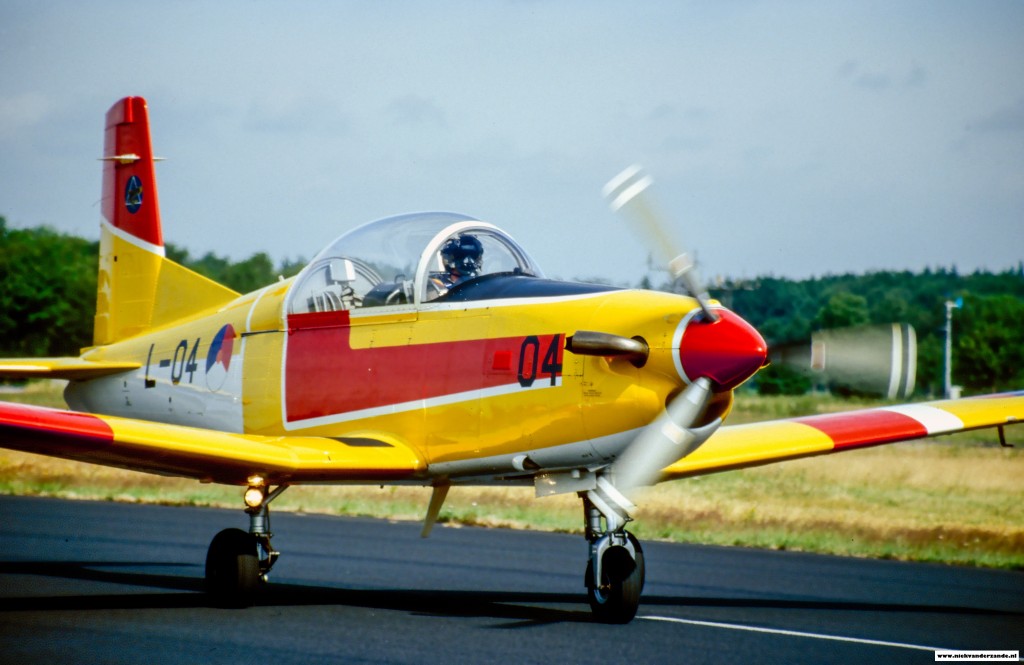 PC-7 L-04 of the EMVO taxiing in for the static display
