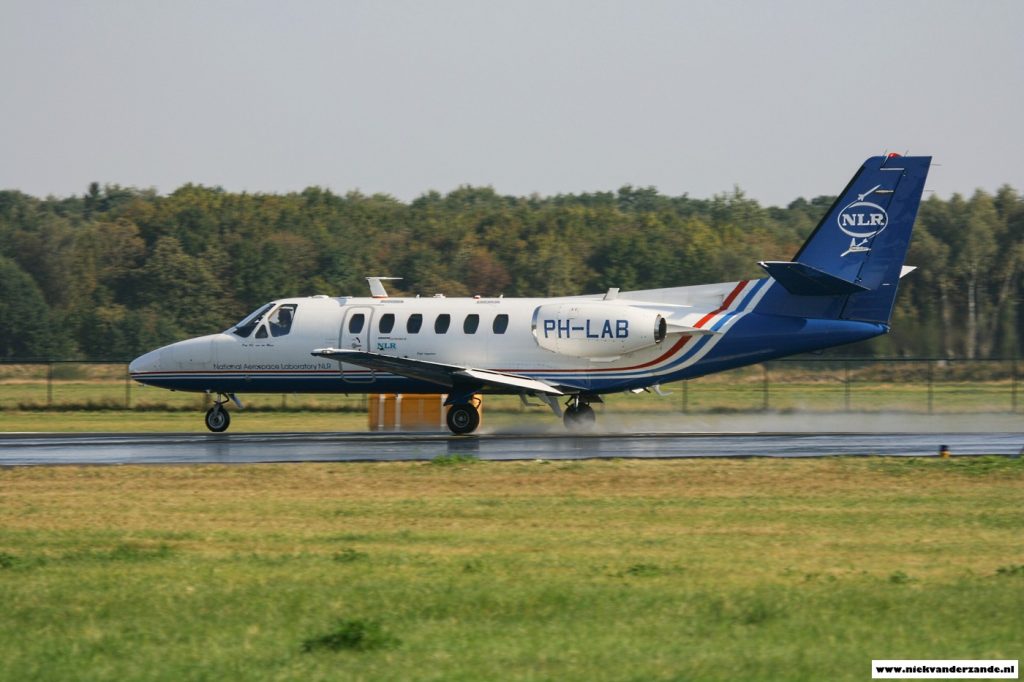 PH-LAB landing on the soaked runway