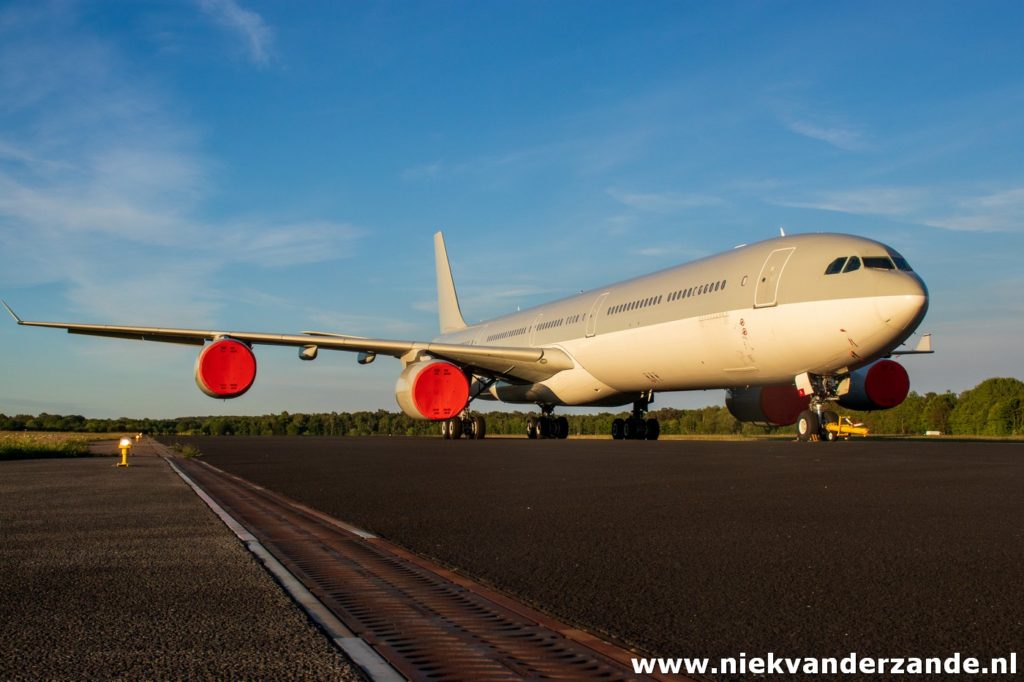 Qatar Airways Airbus 340-600